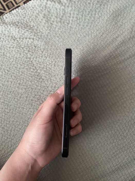 Продам Iphone 15 128 gb