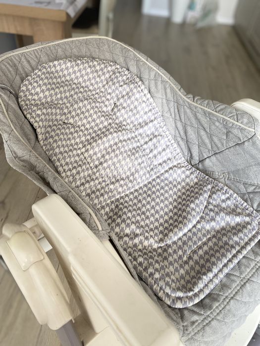 Стульчик для кормления Happy Baby