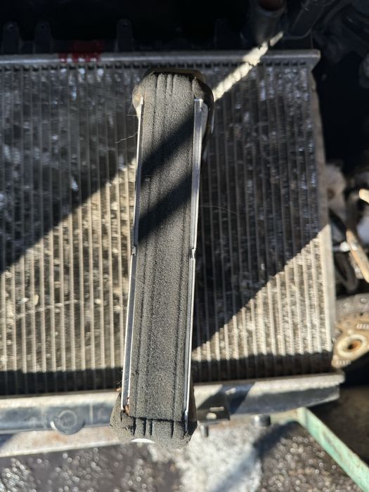 Mitsubishi Karizma радиатор печки