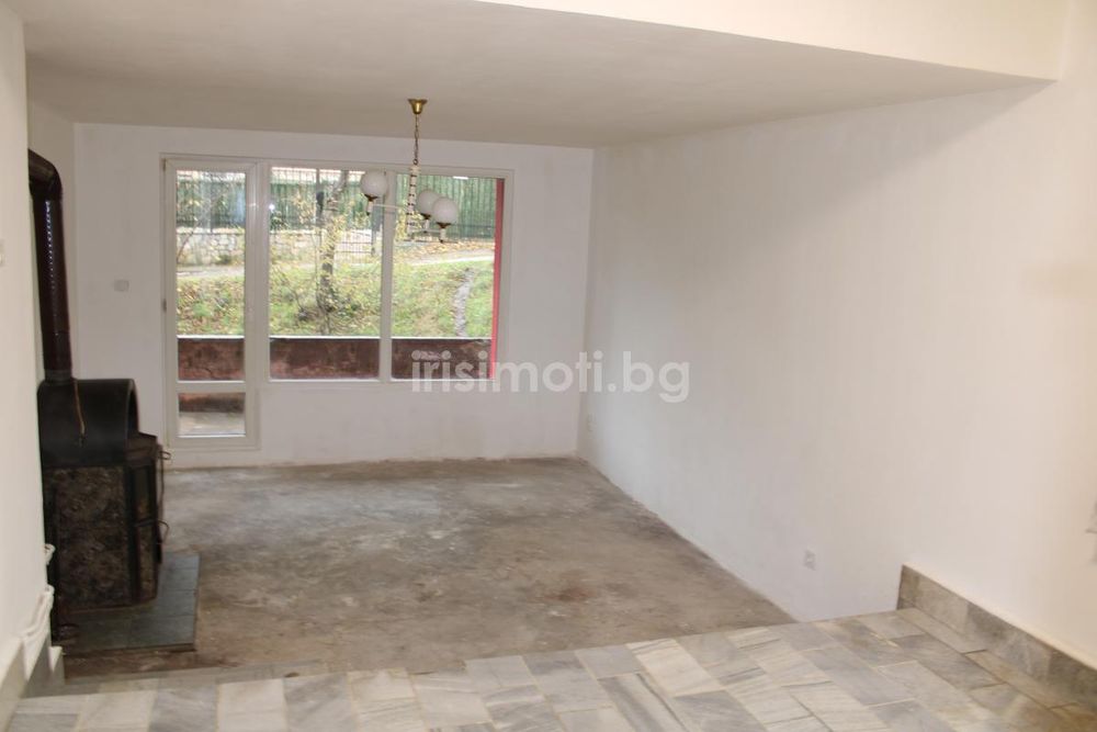 Продава се Тристаен апартамент в София, Карпузица - 120 кв.м за 842 €/кв.м - Снимка #2