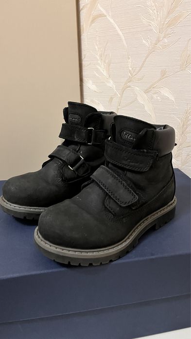 Продам недорого зимние ботинки из натуральной кожи на цигейке в ид.сос