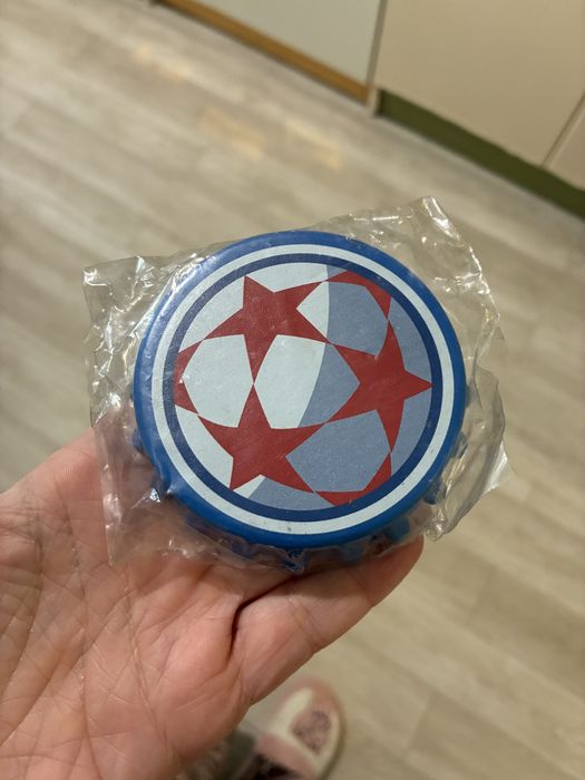 Desfacator Pepsi cu magnet pentru frigider