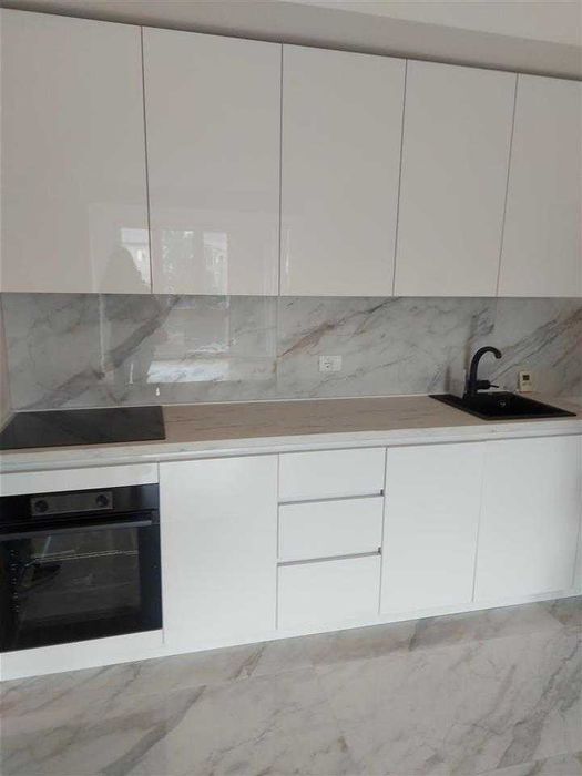 Дава се под наем Тристаен апартамент в Бургас, Меден рудник - зона А - 70 кв.м за 153 € - Снимка #3