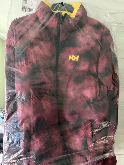Final sezon! Geaca iarna Helly Hansen Puffer Reversible M