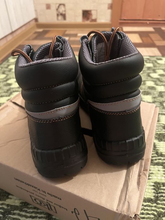 Продам ботинки демисезонные