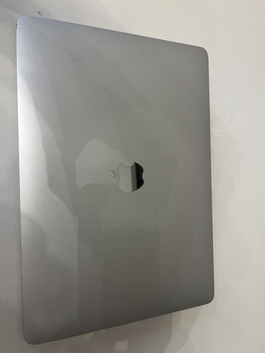 Macbook pro M1 8/512 touch bar