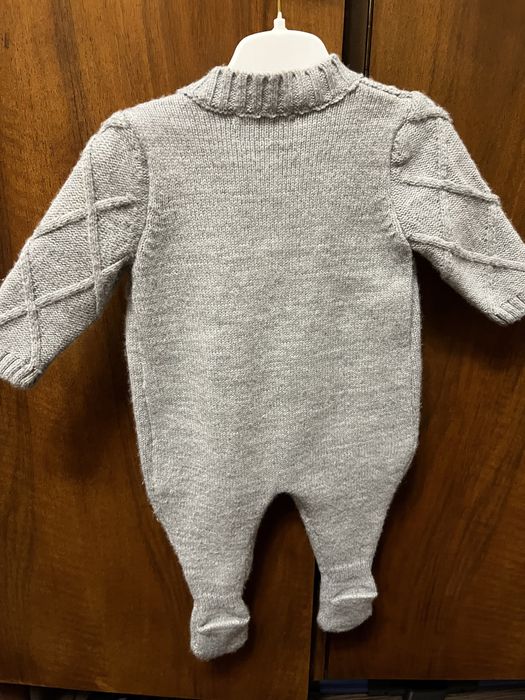 Продам детский вязанный костюм