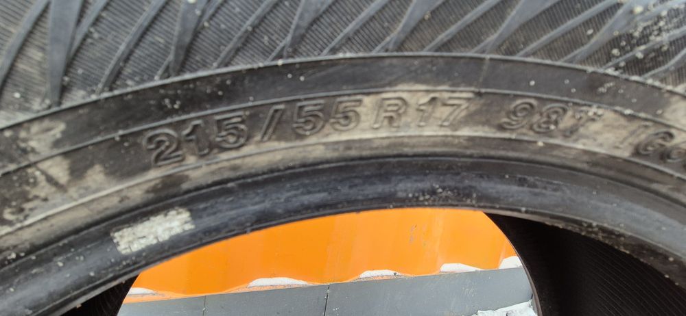 Комплект зимних и летних шин