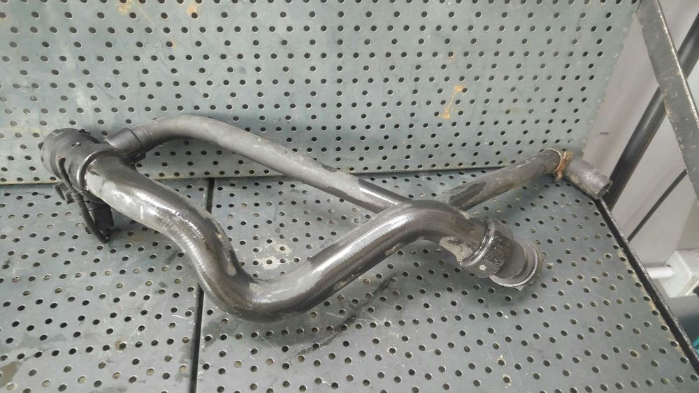 Furtun conducta apa 1.9 tdi skoda superb 1 3u4 4b0121049s