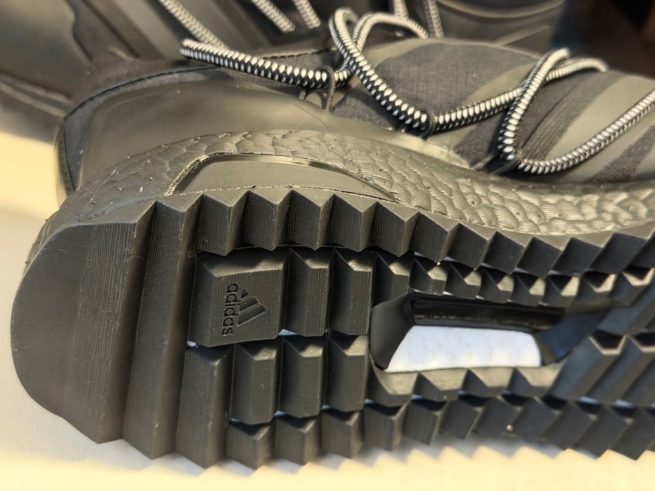 ADIDAS X MOON BOOT Ultraboost  44