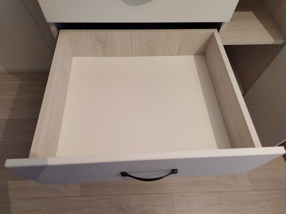 Комод. Комод. Комод.