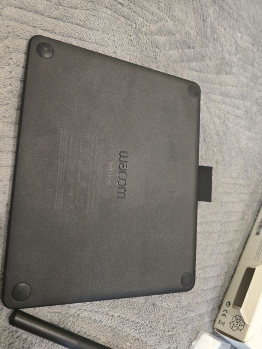 Продам планшет для рисования Wacom Intous