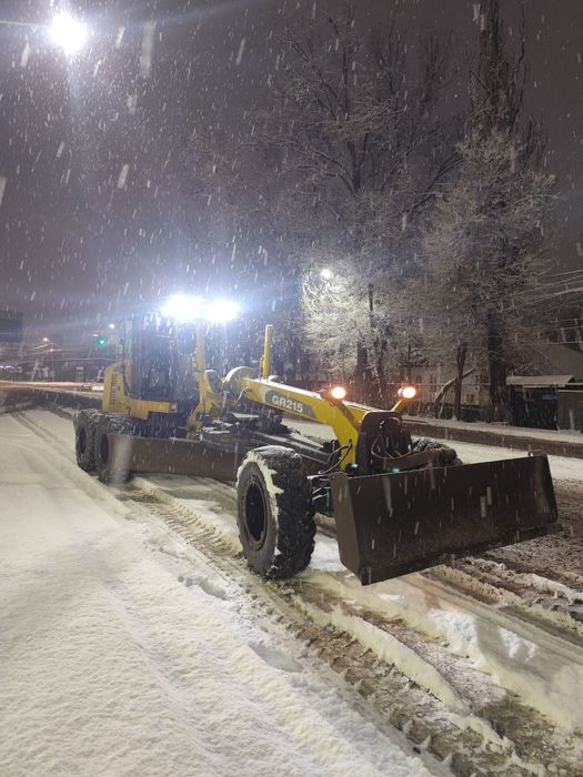 Дорожная спецтехника: грейдер, трактор 3в1 , каток, погрузчик,