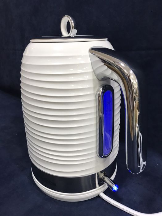 Електрическа кана Russell Hobbs