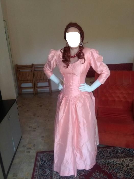 Уникална рокля във викториански стил различни модели