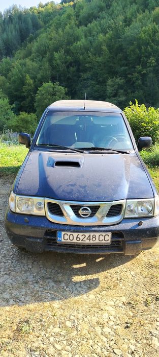 Nissan Terrano тъмно син