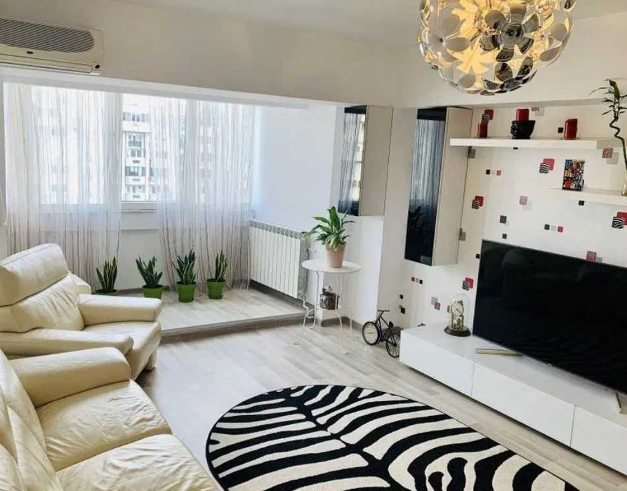 Дава се под наем Тристаен апартамент в Пловдив, Център - 79 кв.м за 229.5 € - Снимка #1