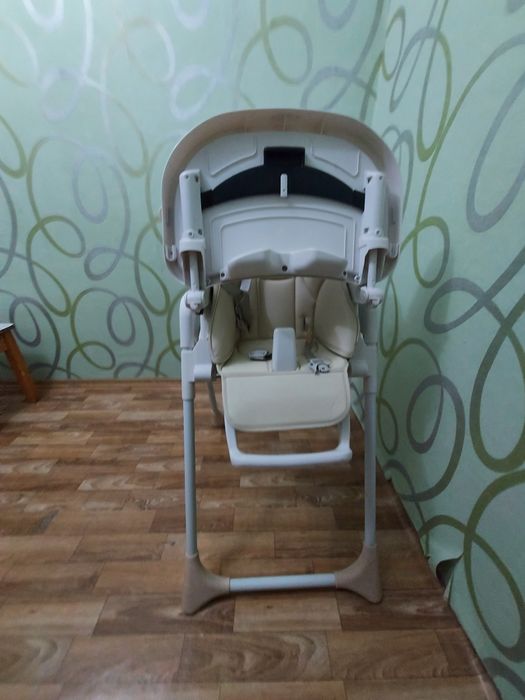 Детский стульчик для кормления