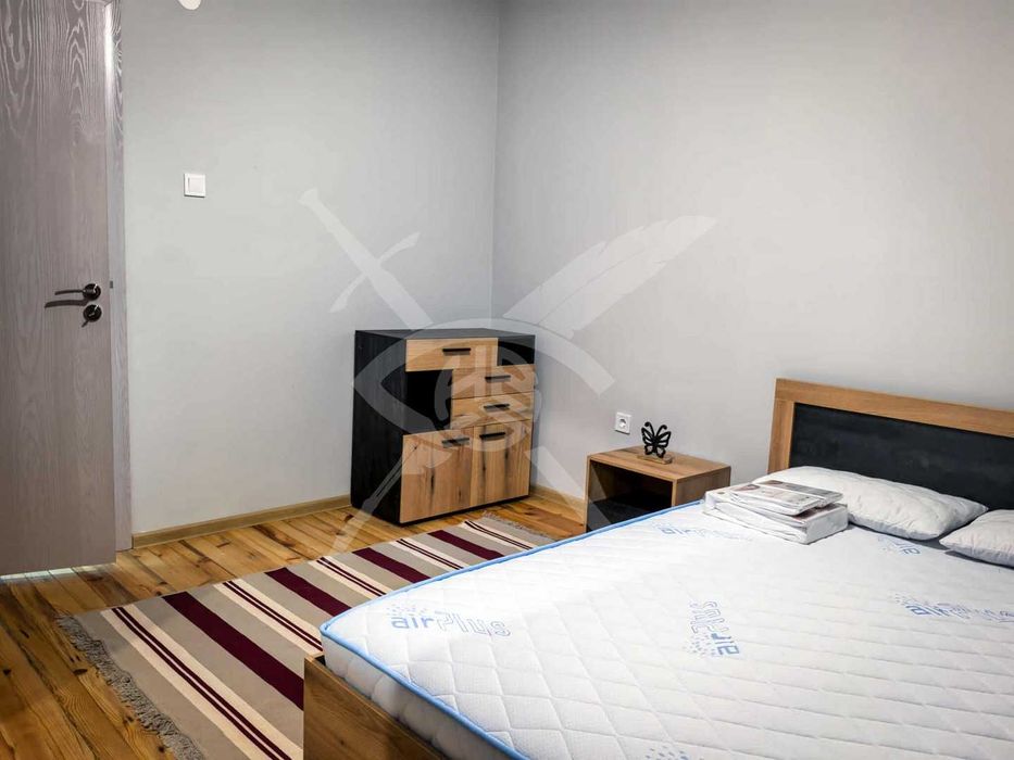 Дава се под наем Тристаен апартамент в София, Лозенец - 80 кв.м за 900 € - Снимка #1