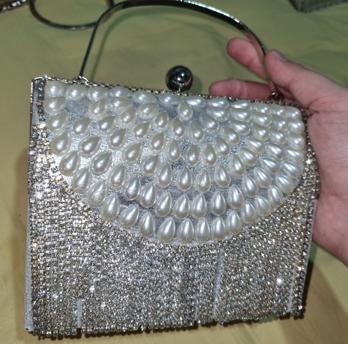 Vecherniy kelinlar sumochkasi