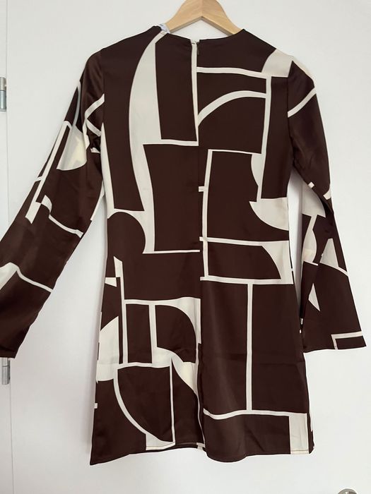 Елегантна рокля MANGO