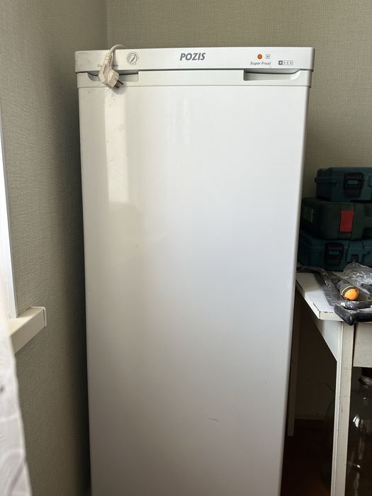 Продам морозильный шкаф