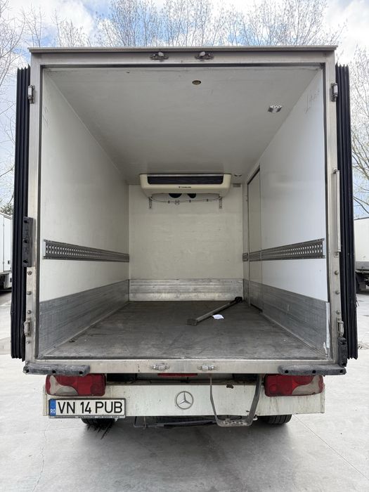 Autoutilitare frigorifice / congelare