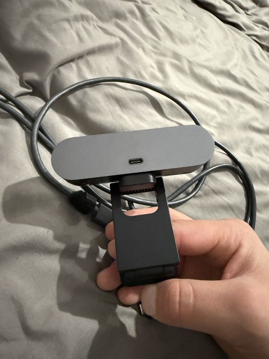 Продам Вебкамеру Logitech