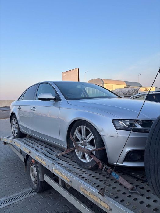 Dezmembram Audi A4 B8 2.0 TDI din 2010