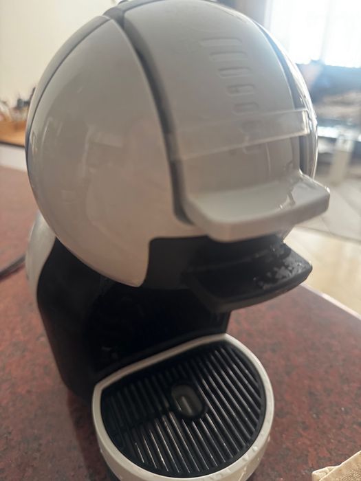 Кафе машина- Dolce Gusto