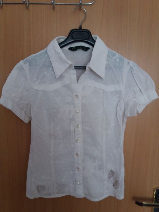 Продаются школьные блузки