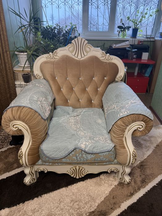 Диван и 2 кресла