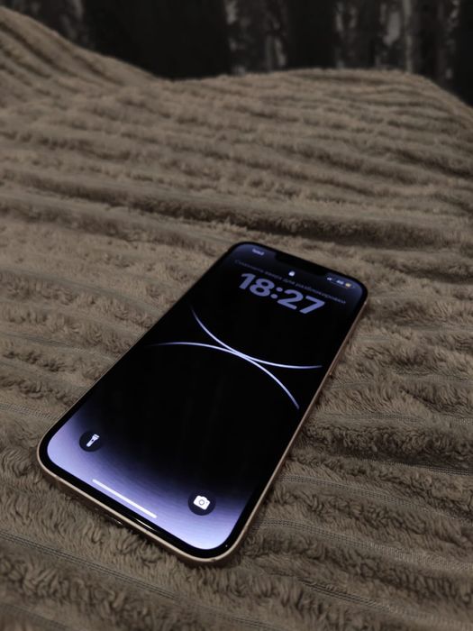 Продам айфон 13  256