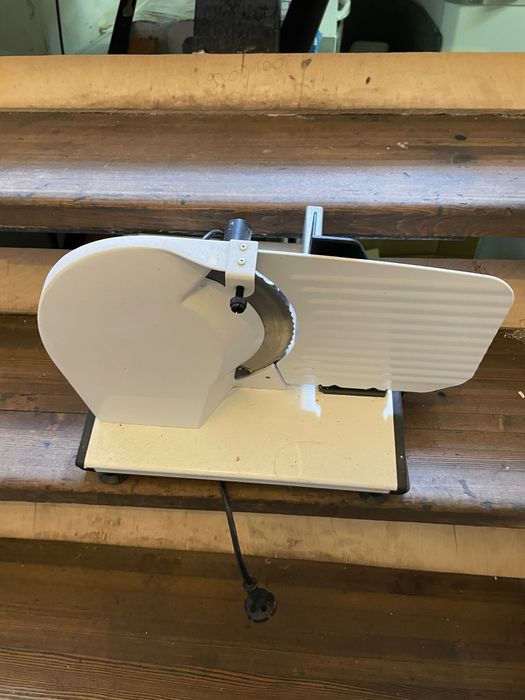 Слайсер Viatto б/у, рабочий