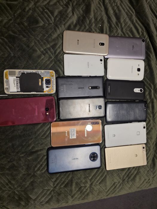 Телефони за части или ремонт на едро