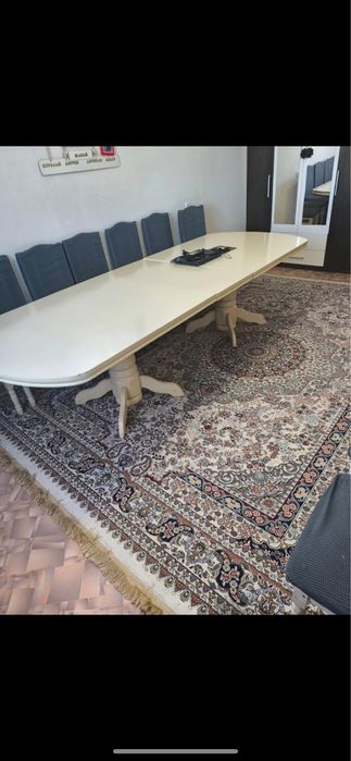 Продоется стол и 6 стулья