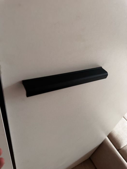 Продам шкаф белый