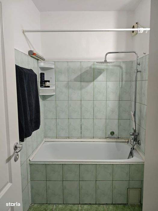 închiriez ap 2 camere Podgoria et 2