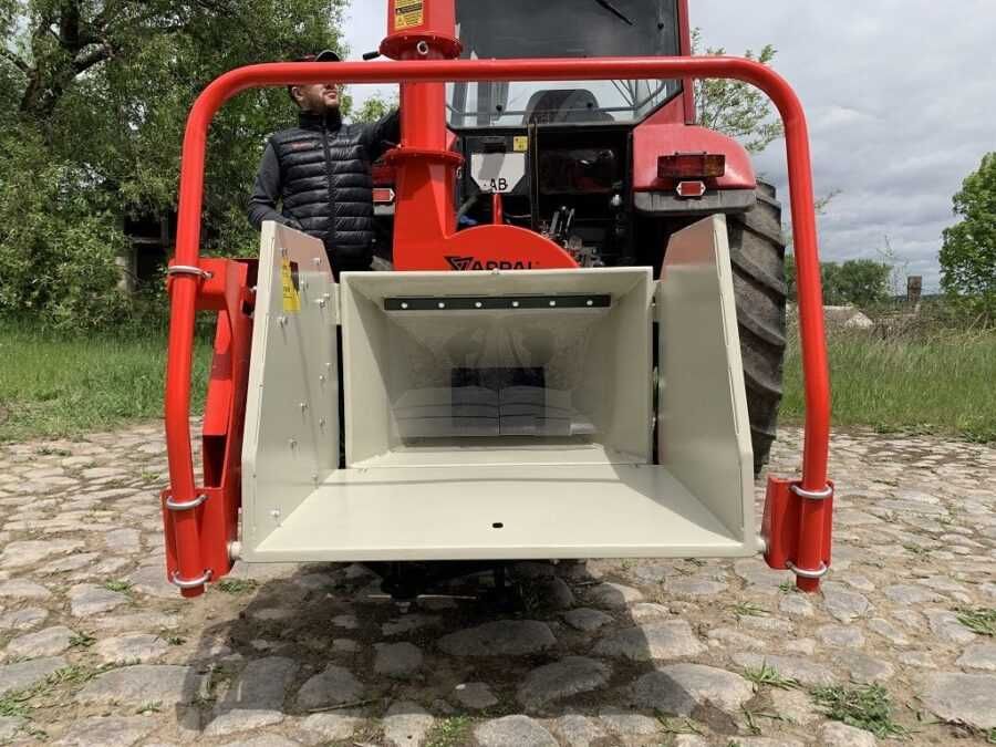 Tocator de crengi MK-170 PTO (la tractor), hidraulică , ø max. 170 mm