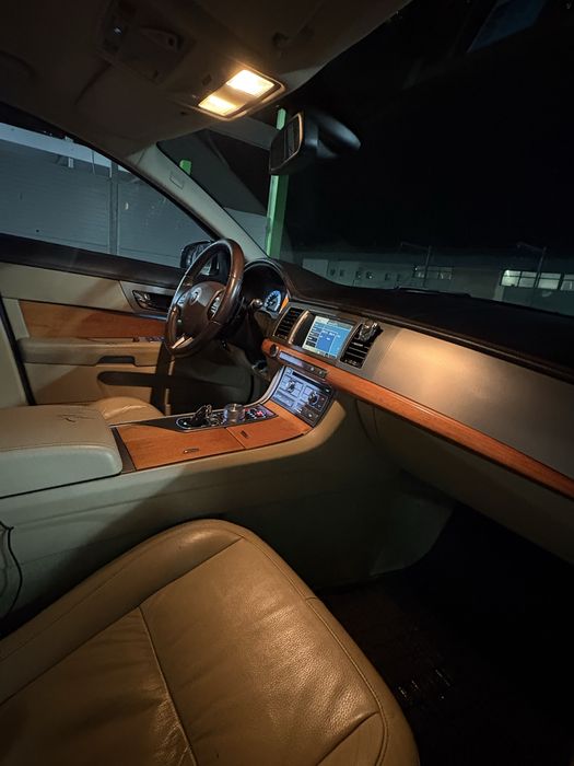 Jaguar XF premium