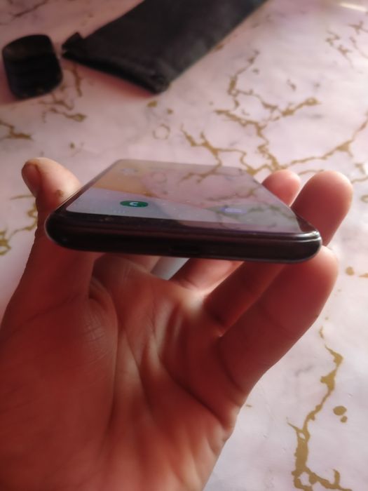 Продам сотовый телефон samsung