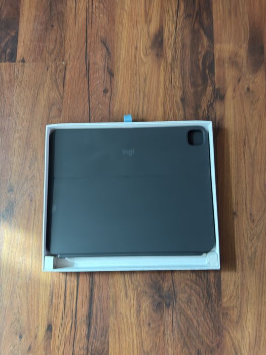 Безжична клавиатура и кейс за iPad Pro 13
