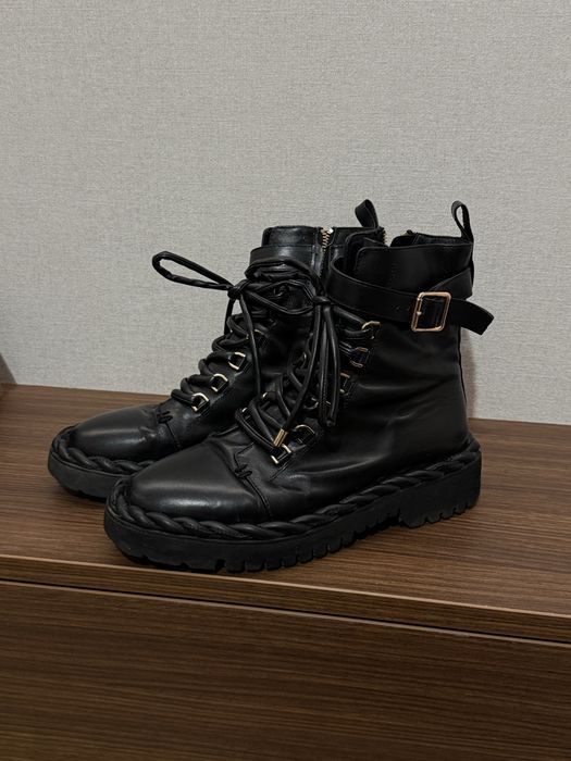 Кожени боти Valentino