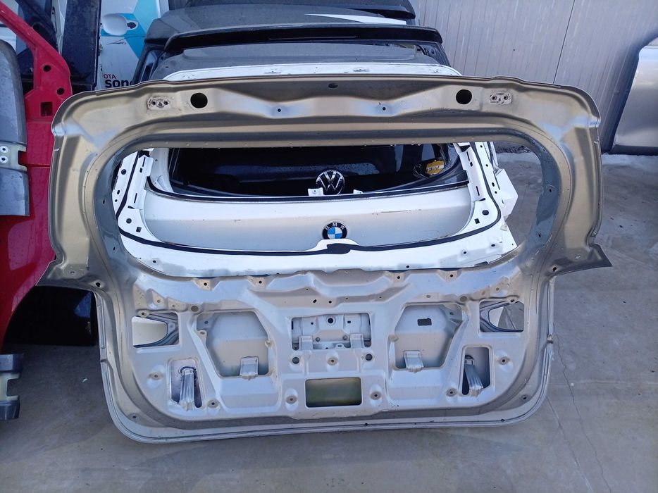 Задна багажна врата Suzuki SX4 S-Cross (два броя)