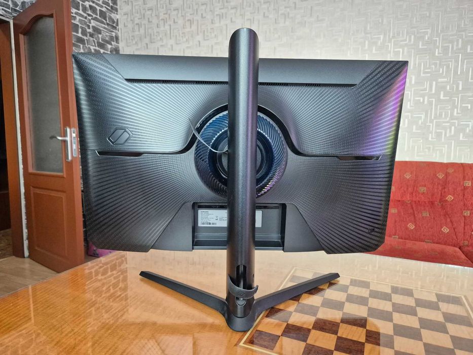 Samsung Odyssey G4 27" 240hz