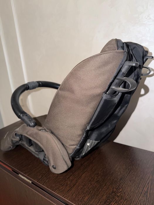 Продам коляску в хорошем состояние