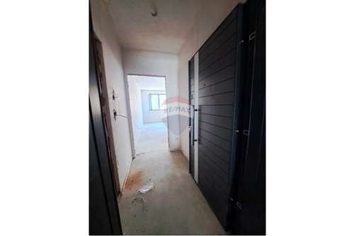 Продава се Двустаен апартамент в Варна, м-т Траката - 82 кв.м за 1525 €/кв.м - Снимка #4