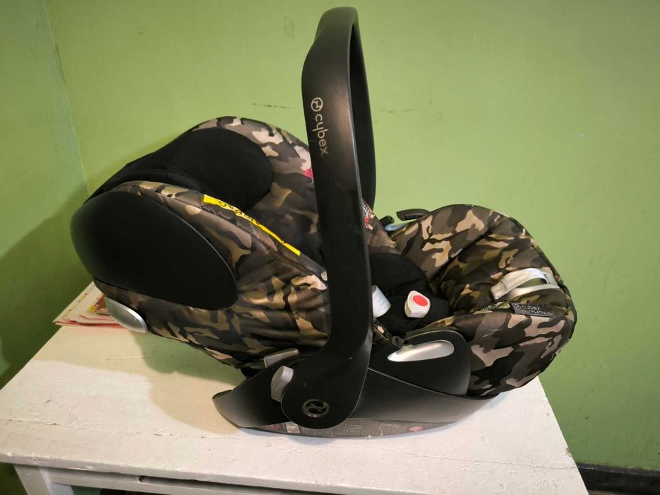 Кош за новородено Cybex Cloud Q (0-13 кг)