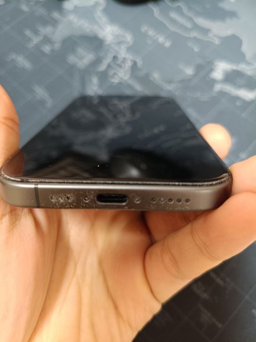 iPhone 17 black на 256 гб