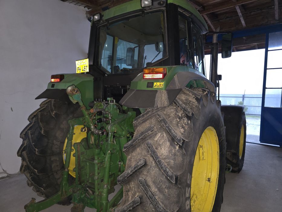 Tractor  John Deere 6800